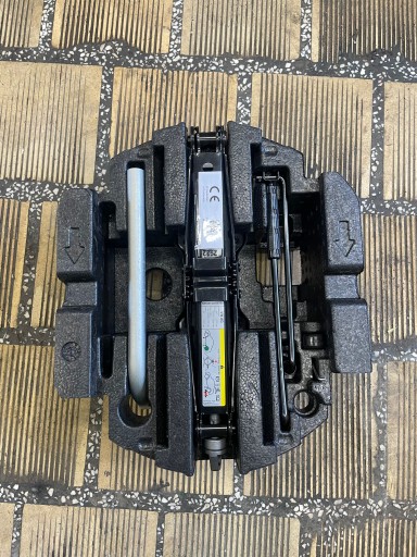 5E3012115A - КОМПЛЕКТ ДЛЯ РЕМОНТА БАГАЖНИКА ИЗ ПЕНОПОЛИСТИРОЛА OCTAVIA IV 4 ОРИГИНАЛ