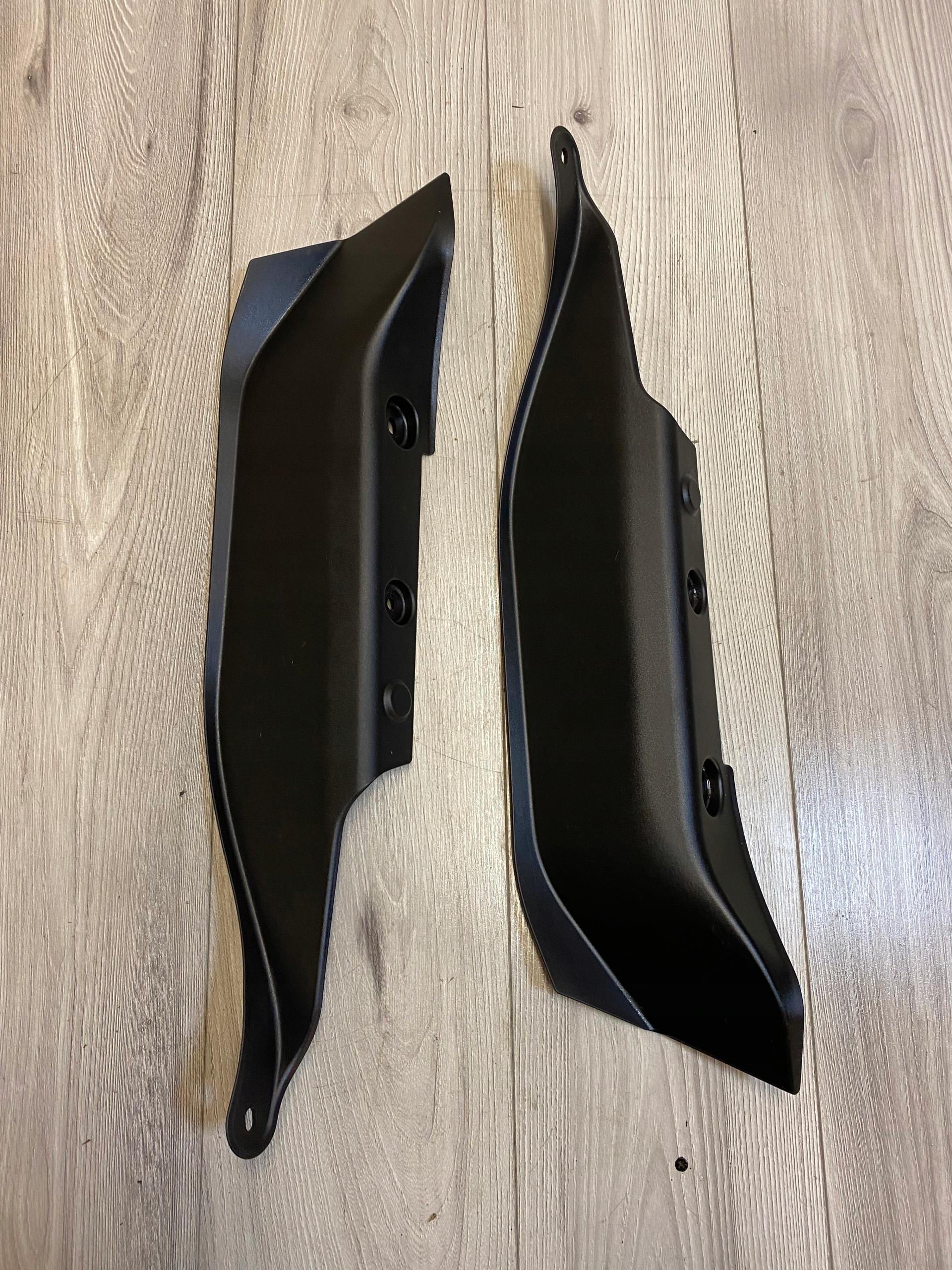 57256SJ010 - SUBARU FORESTER V 2019 КРЫШКА РЕШЕТКА БРЫЗГОВИКА