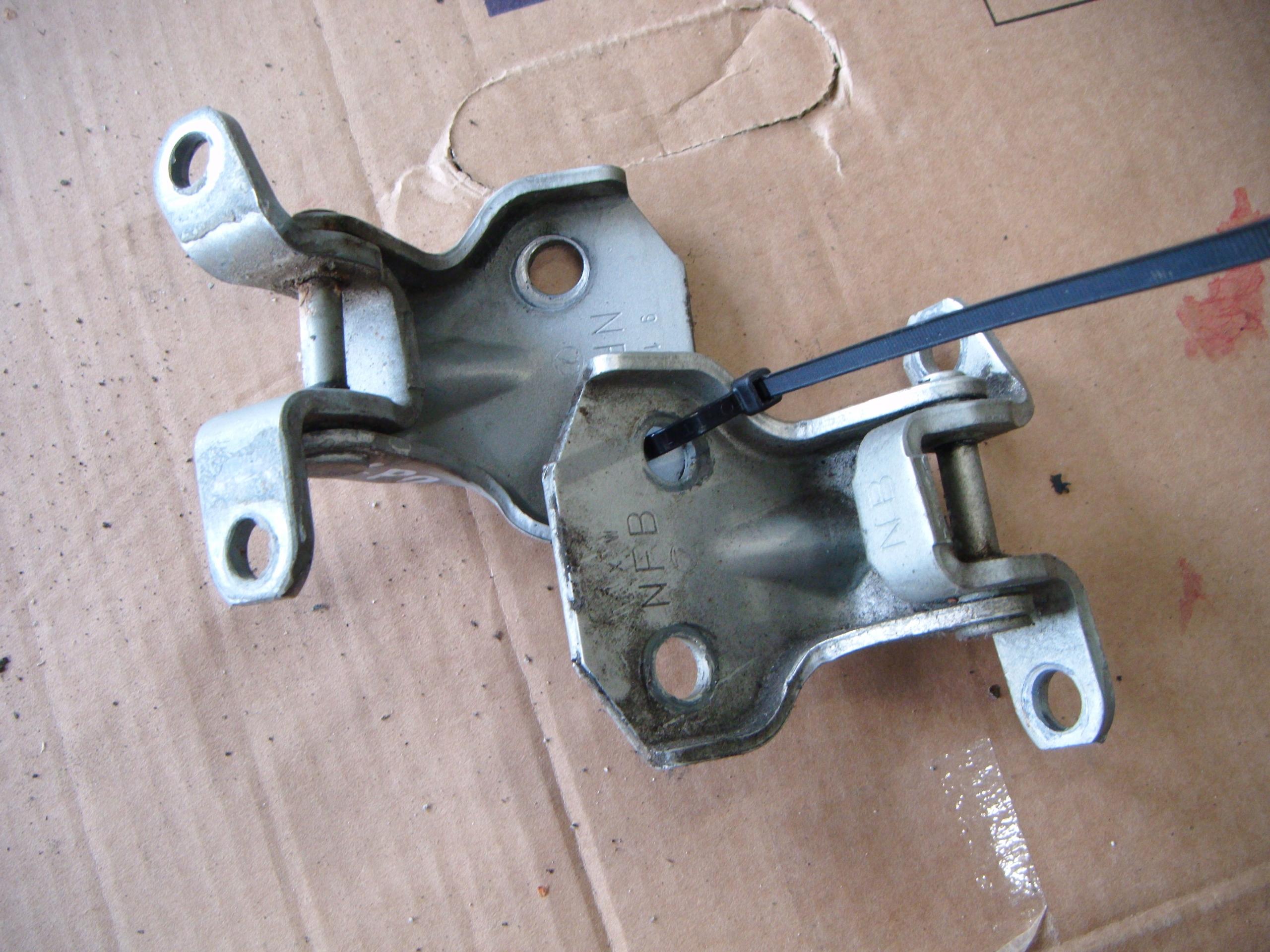 SUBARU IMPREZA III GH HB ДВЕРНІ ПЕТЛІ ЛІВА ПЕРЕДНЯ