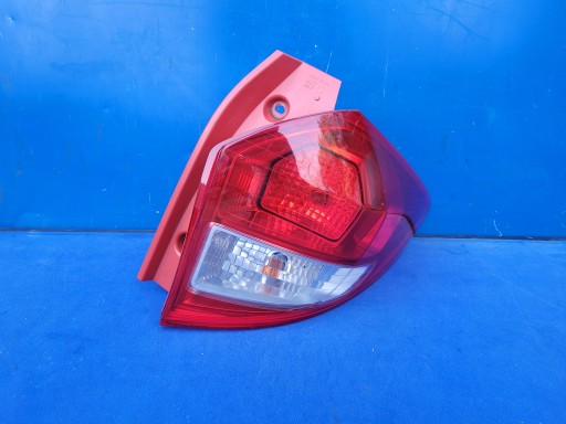 Subaru trezia 2011-2015 11-15 ліхтар задній правий