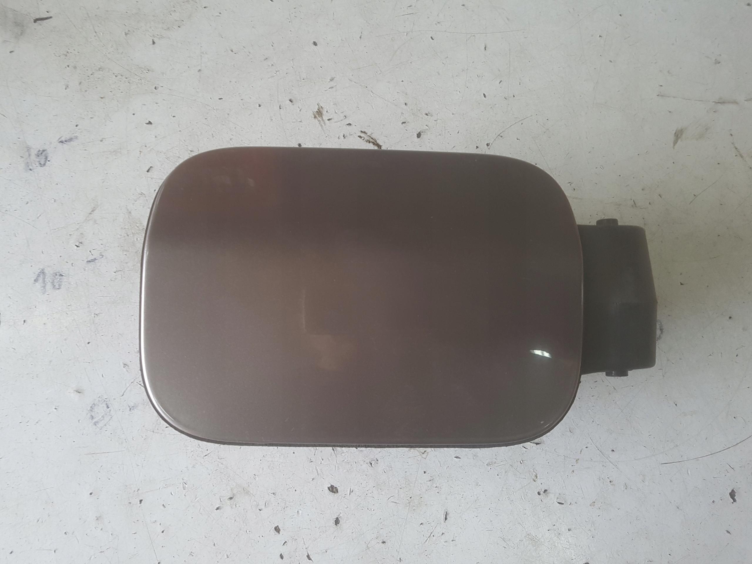 SUPERB 2 II 08-15R универсал крышка топливного бака LF4U