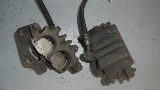 123455621 - SUZUKI DL 650 V-STROM передній гальмівний супорт