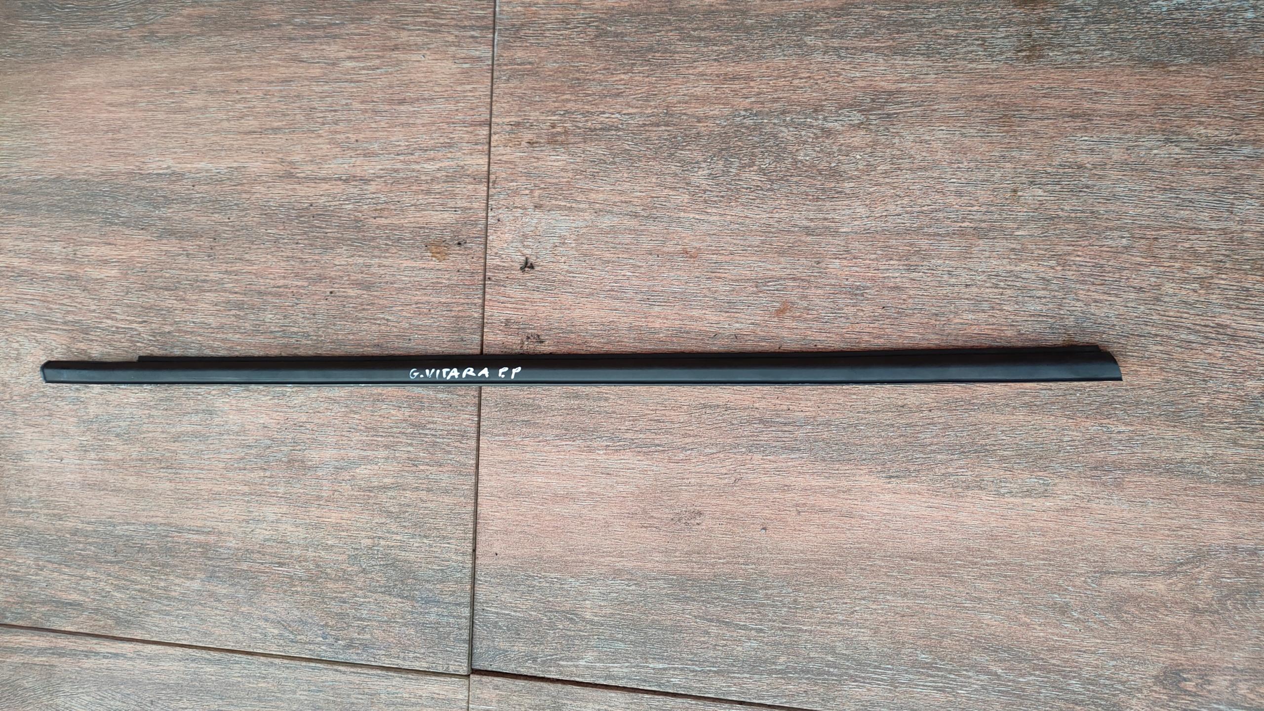 SUZUKI GRAND VITARA II СКРЕБОК ПРАВЫЙ P