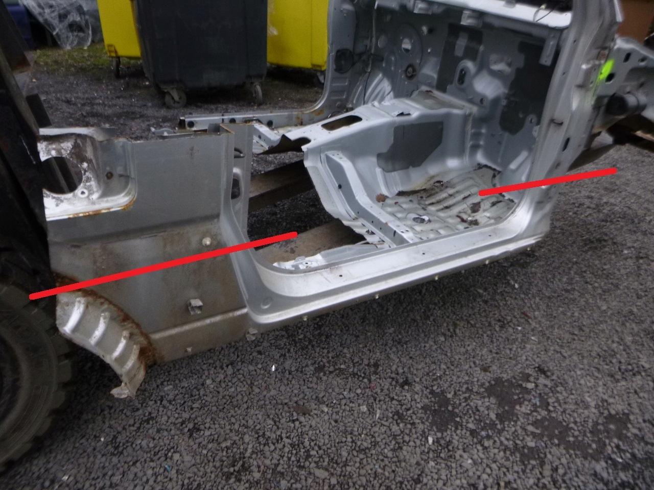 SUZUKI JIMNY III 98-ПОРОГ ПРАВЫЙ ДЛИННЫЙ ЧЕТВЕРТЬ