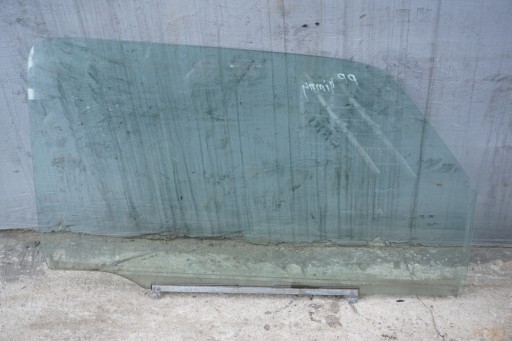 SUZUKI JIMNY боковое стекло двери правая передняя правая 01r