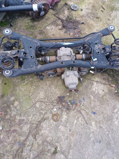 09-14r - Балка задньої підвіски suzuki kizashi 4x4 09-14