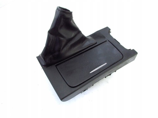 7587A57L0 - Suzuki Kizashi ящик для хранения напитков туннель Европа 09-14R