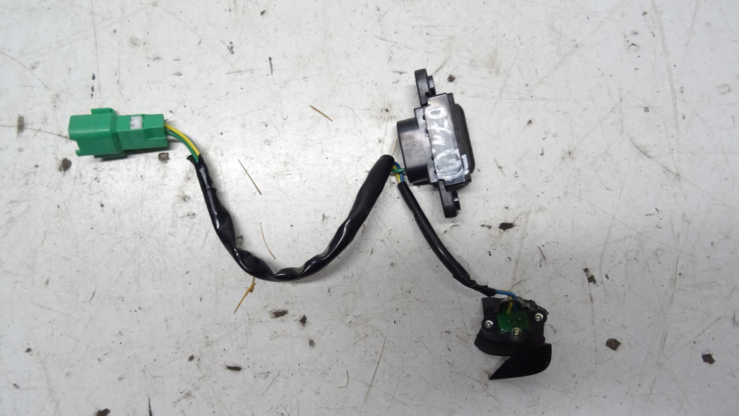 SUZUKI SWIFT MK6 2008 Г. МИКРОПЕРЕКЛЮЧАТЕЛЬ БАГАЖНИКА