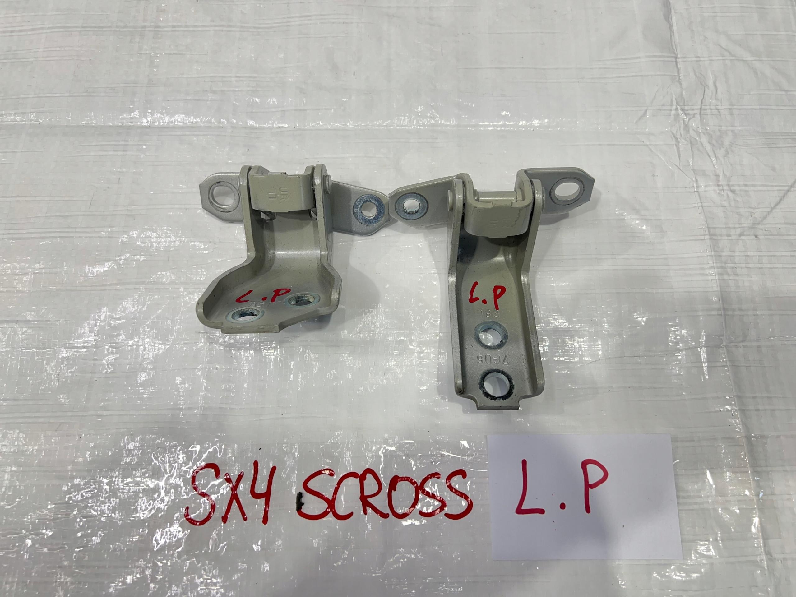 SUZUKI SX4 S CROSS ПЕТЛИ ПЕРЕДНЕЙ ЛЕВОЙ ДВЕРИ