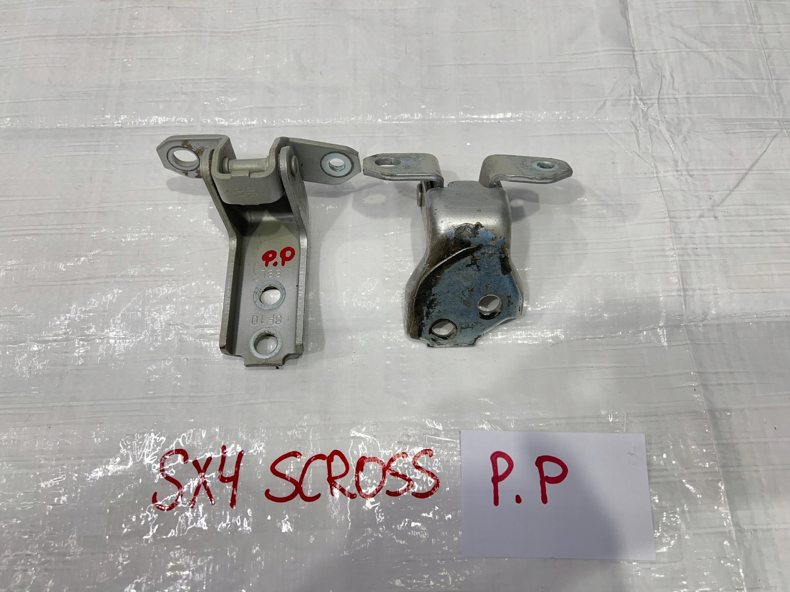 SUZUKI SX4 S CROSS ПЕТЛІ ПЕРЕДНЬОЇ ПРАВОЇ ДВЕРІ