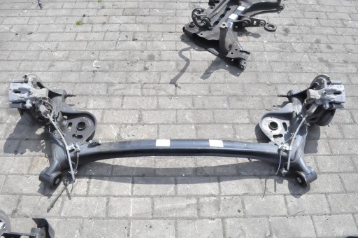 Suzuki vitara iii 2024r 1,4 16 в гібрид 129 км підвіска belka задній 11 000 км