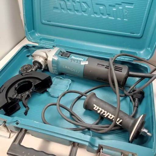 ТОЧИЛЬЩИК MAKITA 9565CR 2023 ГОД