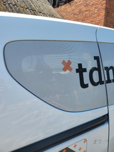 БОКОВОЕ СТЕКЛО КУЗОВА DACIA DOKKER СПРАВА