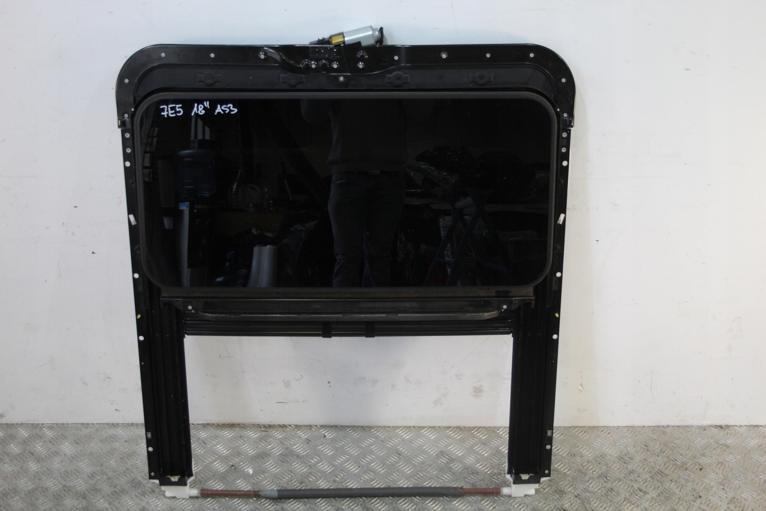 7E0877041E - Люк на крыше VW TRANSPORTER CARAVELLE T6 7e5 7E FL