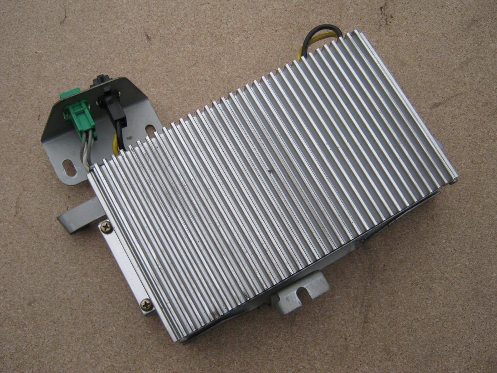 Saab 9-3 Ys3d 98-02R усилитель 4712626