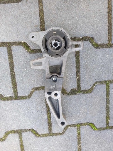 2630546 - Подушка Scania R NGS, кронштейн крепления радиатора 2630546, подушка левая