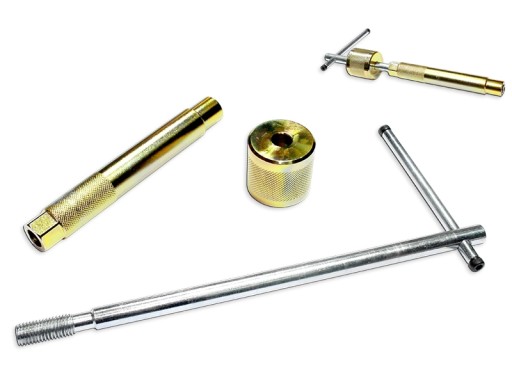 Съемник и пробойник для сломанной свечи накаливания