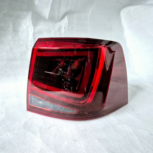 7N594520813S - Seat alhambra 7n5 правий задній ліхтар led eu