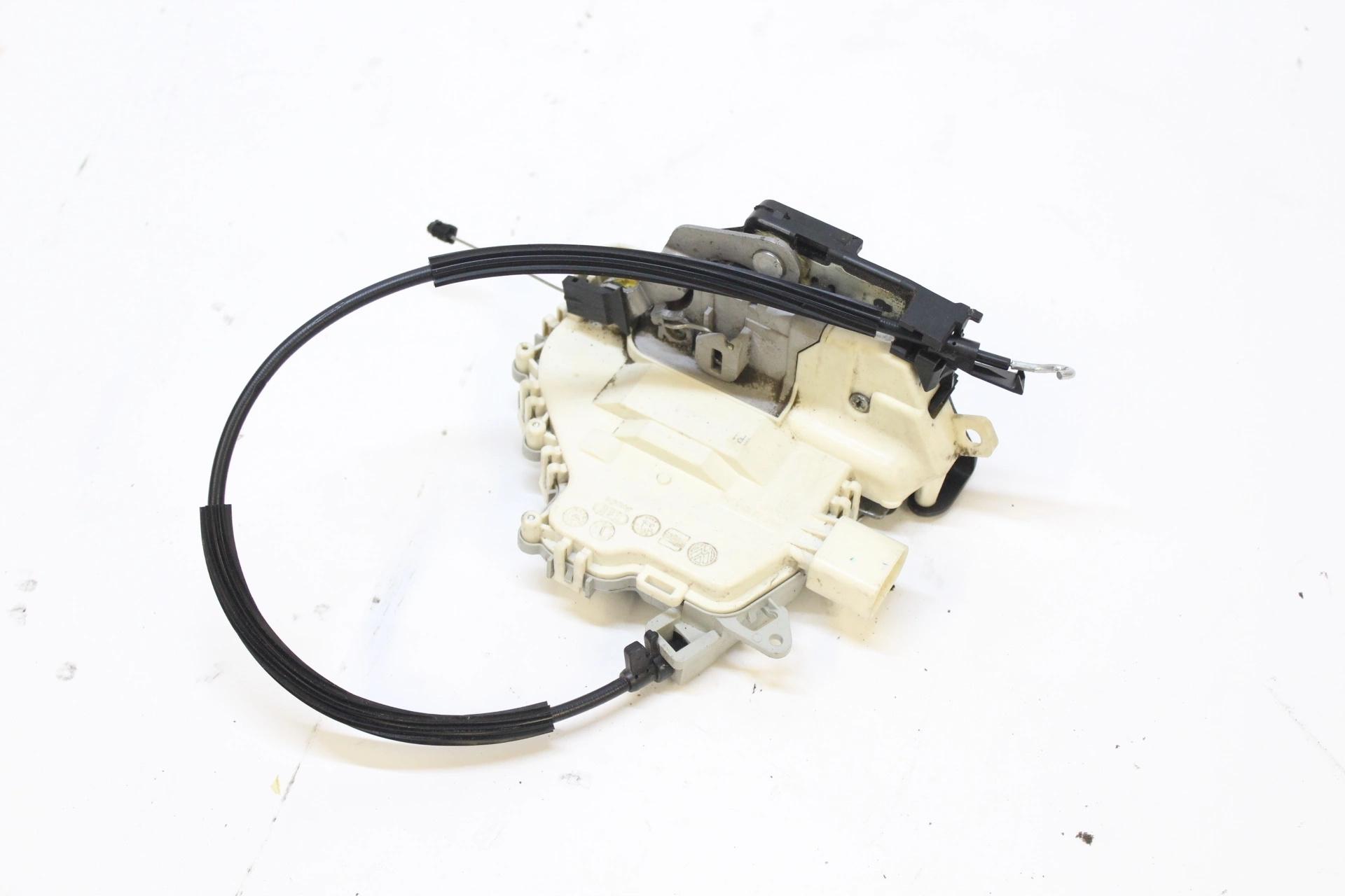 Seat Altea XL замок двери передний левый 1p1837015b