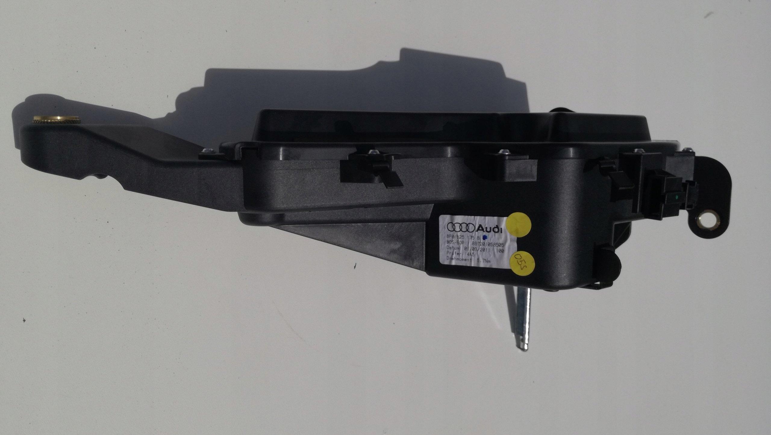 0000000000 - Двигун даху AUDI A5 S5 CABRIO 8F0825175B