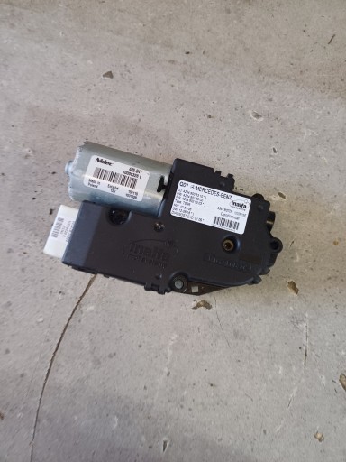 Mercedes-Benz GLK W204 двигун люка OE NO. A2049005310