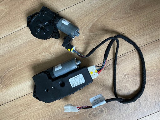 A1768200704 - Мотор панорамного люка W117 A1769064100