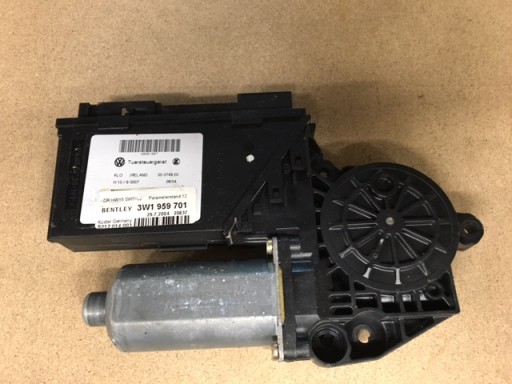 67768787878 - Двигун Bentley 3w3959704