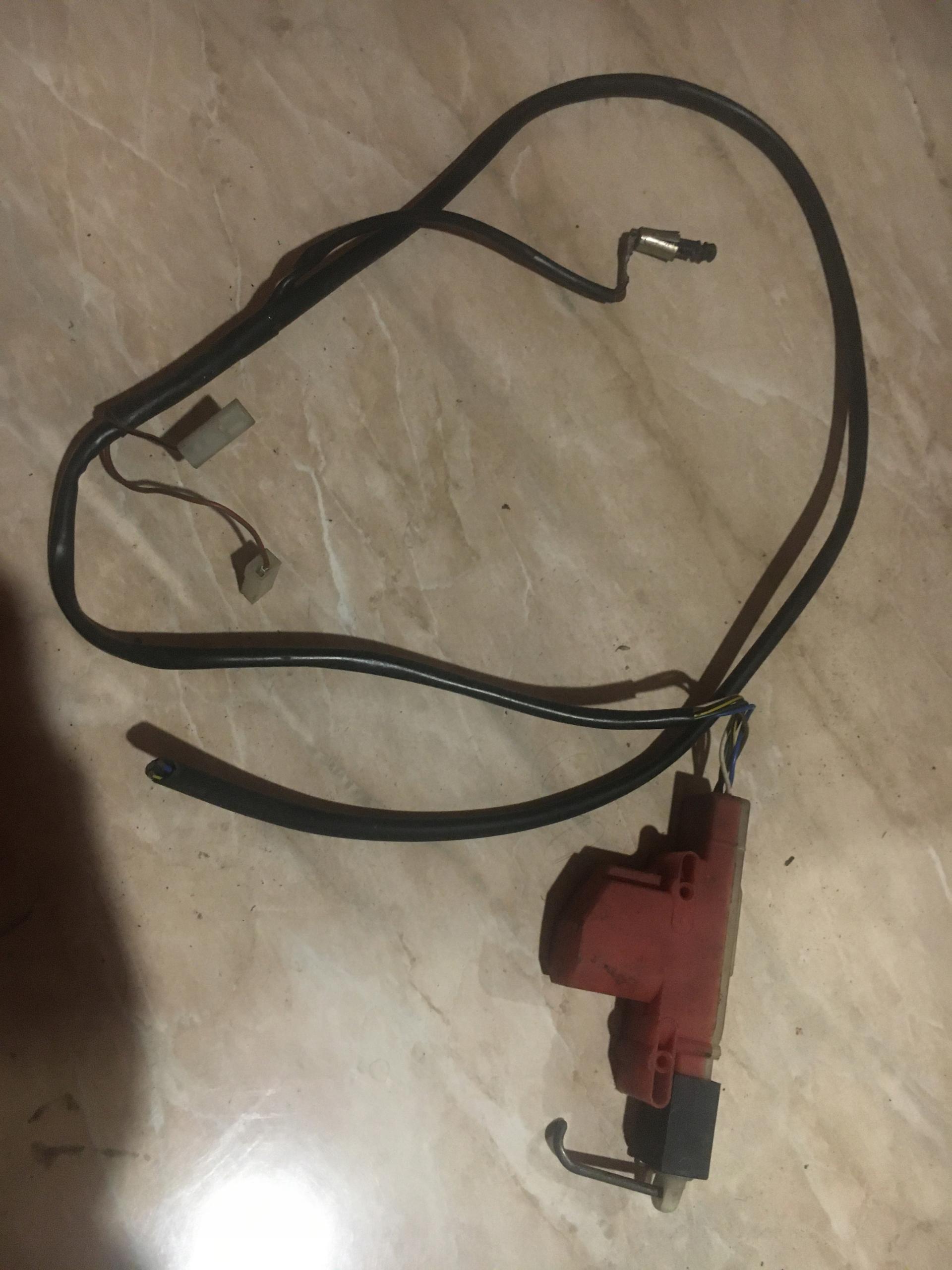 Привід дверей Зд Bmw E23 e24 e30 1372594