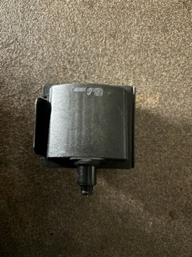 Привід кришки заливної горловини Mercedes-Benz