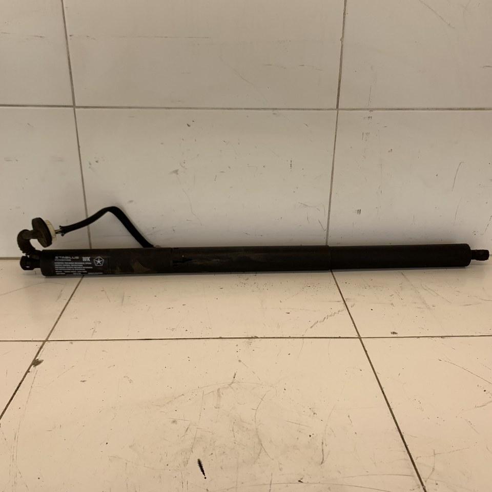 68231347 - Привод закрылка JEEP GRAND CHEROKEE WK2 LIFT 16r