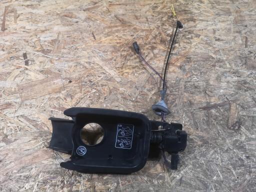 68037709AD - Привід замок заслінки палива Chrysler 300 15-PX8