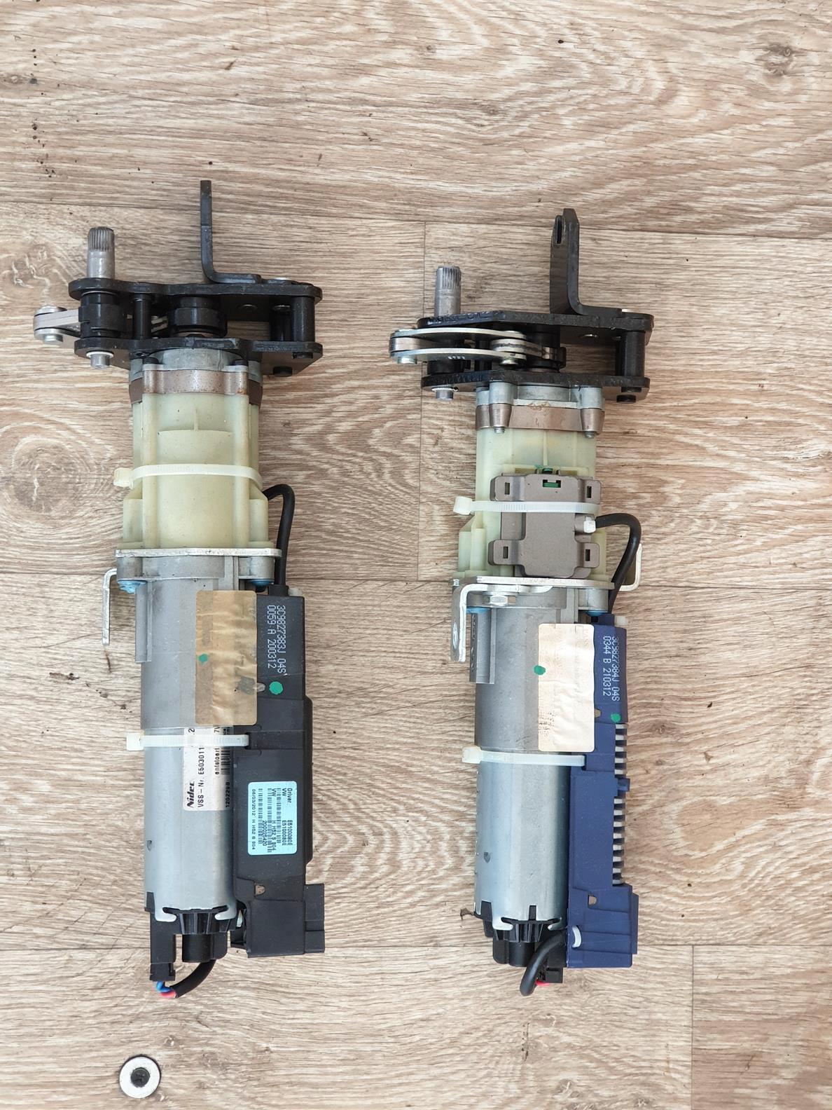 3C9827383J 3C9827384J - Приводы задней крышки багажника VW PASSAT B7 универсал