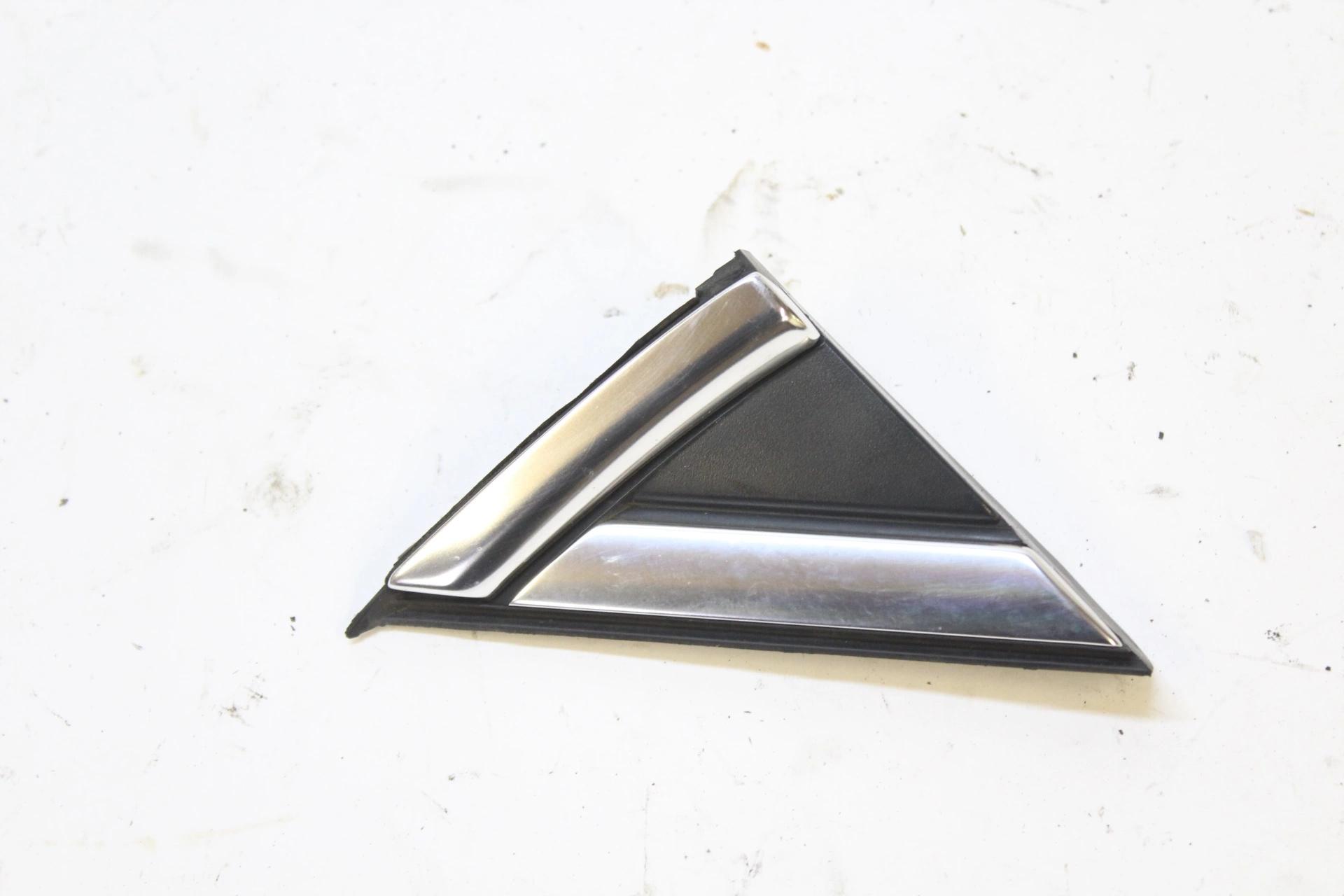 Skoda Karoq брызговик 57a853274b правый