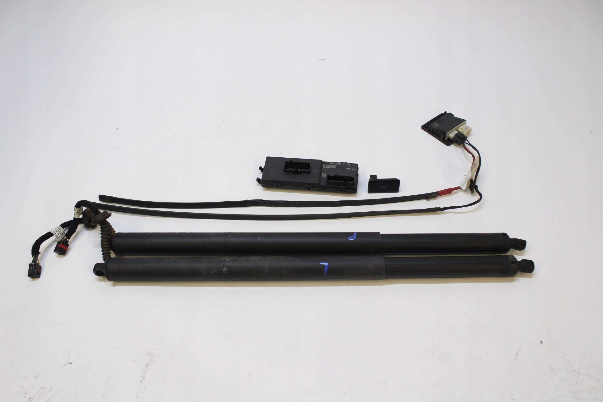 5E7827851 - Skoda Octavia IV электрический люк 5e7827