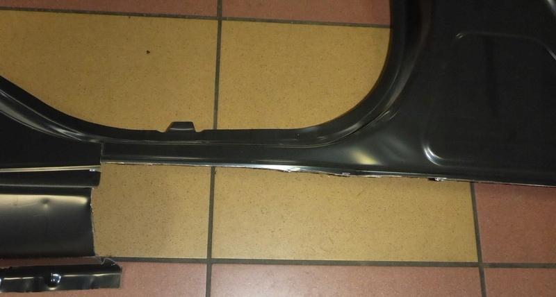 00039889 - Skoda Rapid Поріг Правий Задній