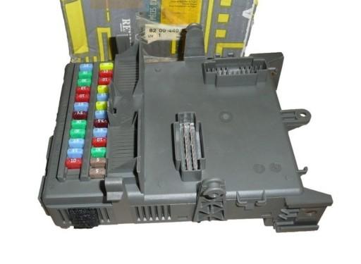 Блок запобіжників 8200449594 Renault Laguna II Оригінал