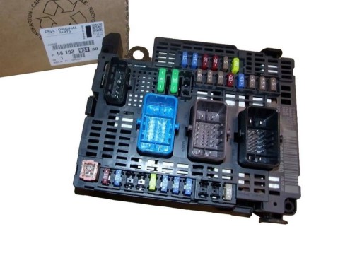 Блок запобіжників 9810296480 Peugeot 508 Оригінал