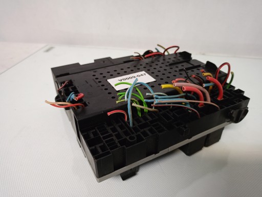 8633872 - Модуль блока предохранителей OE Volvo V70 II S60 I S80 I