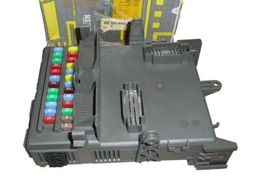 Блок запобіжників Новий Оригінал 8200449594 Renault Laguna 2