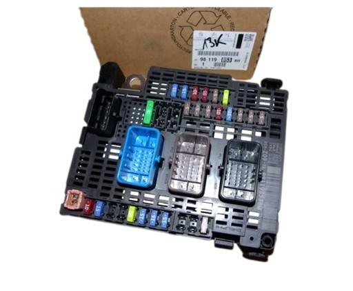 Блок предохранителей P 508 9811985380 Новый оригинал