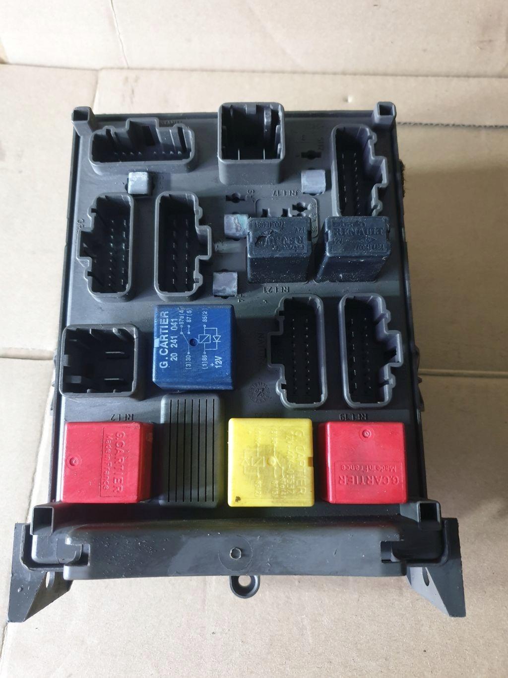 Блок Запобіжників Renault 8200139819