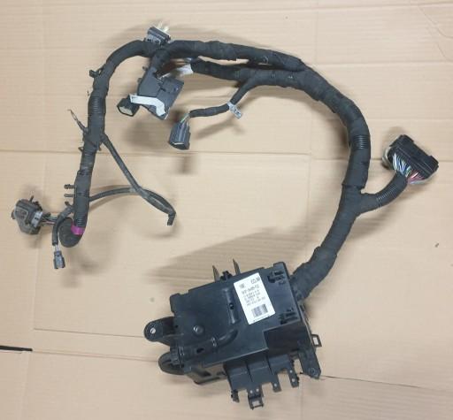 GK3T-9K499-FCC - Блок предохранителей FORD Transit MK8 GK3T-9K499