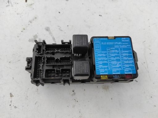 MR158245 - Блок предохранителей Mitsubishi L400 L200