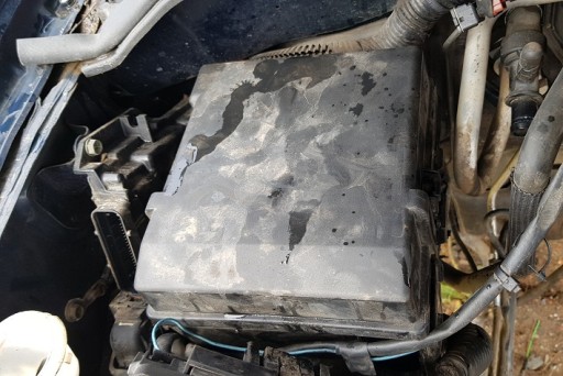 657 - Блок запобіжників ОРИГІНАЛ 2.5dci NAVARA D40