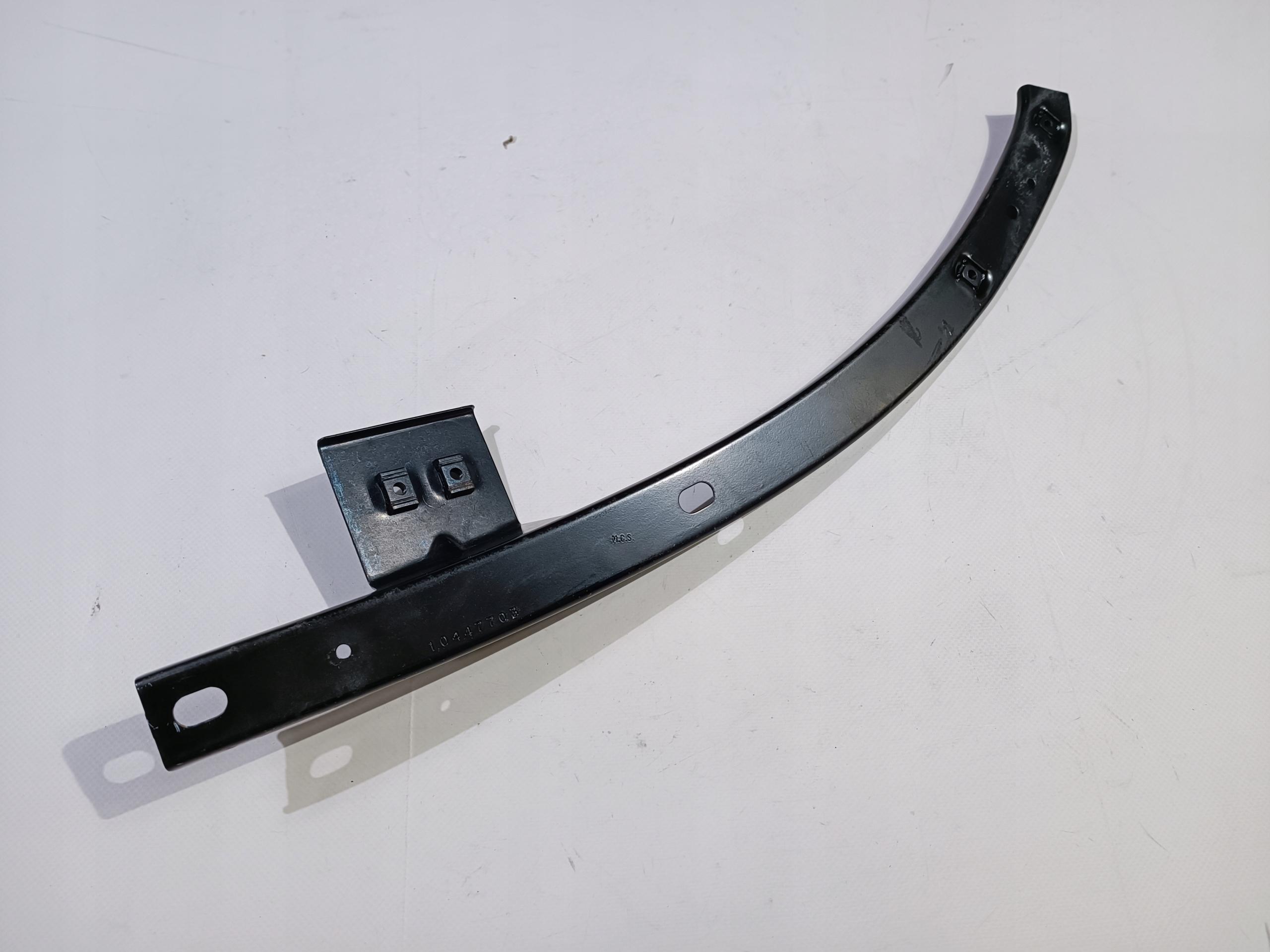 10447703 - Слайд кріплення крила правий задній Corvette C6