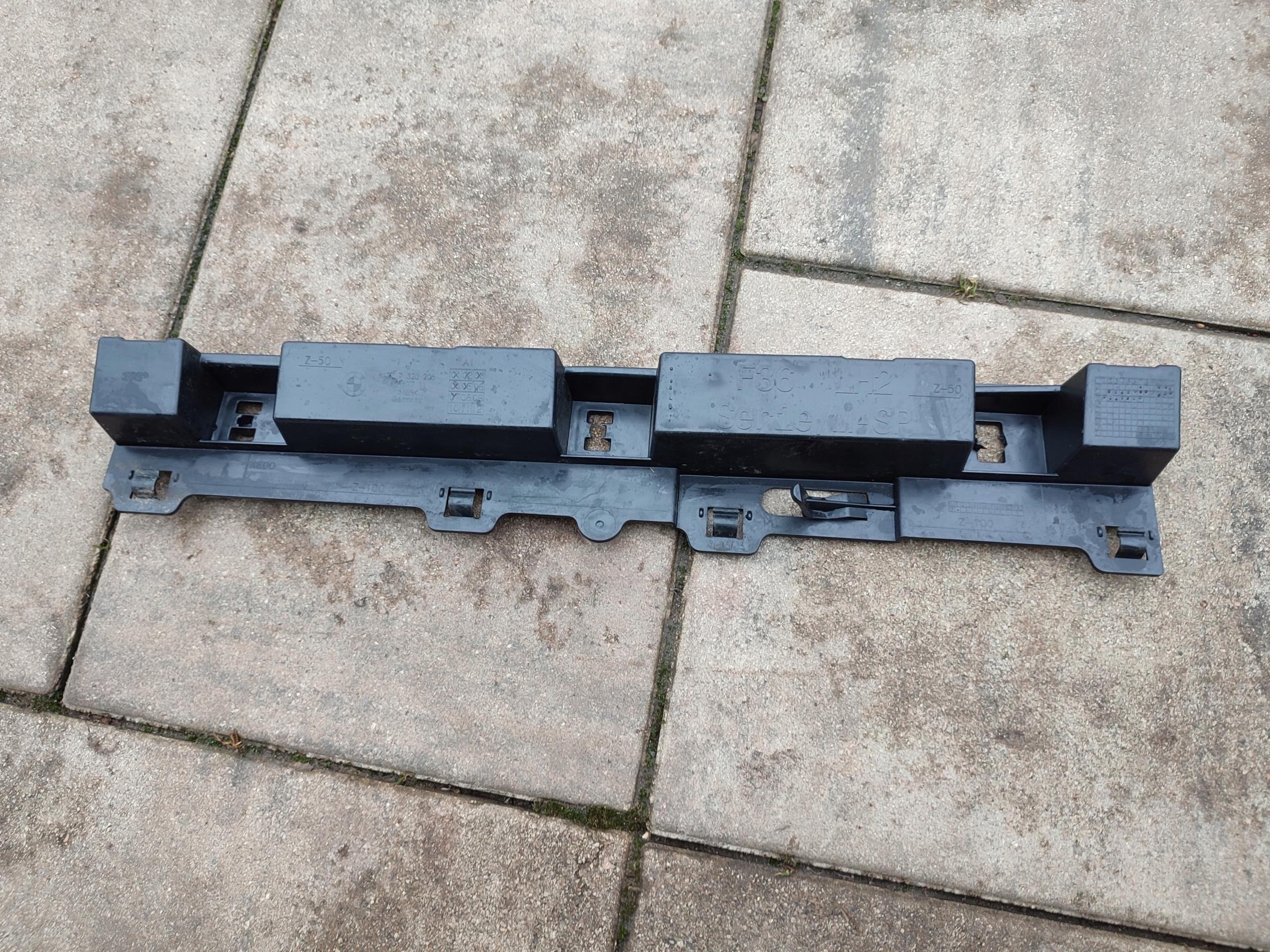 Ковзне кріплення порога л BMW F36 7320205