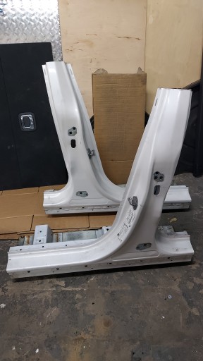 Пост средний порог левый правый mondeo mk5 разное