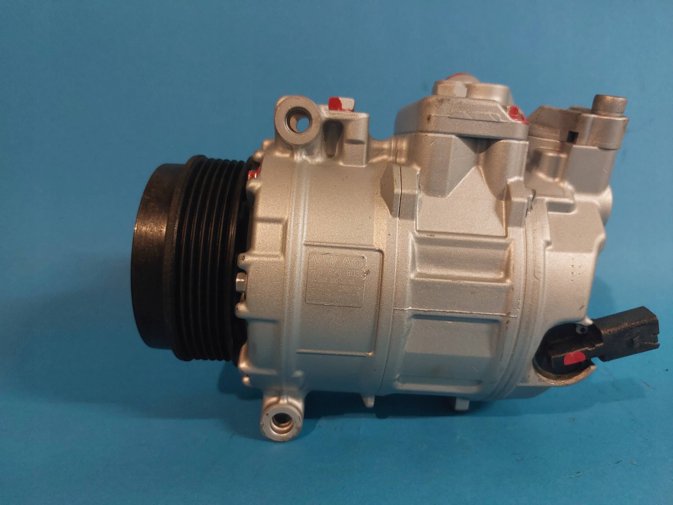 2E0820803H - Компрессор компрессора ВВ Крафтер 2.0 тди 2э0820803