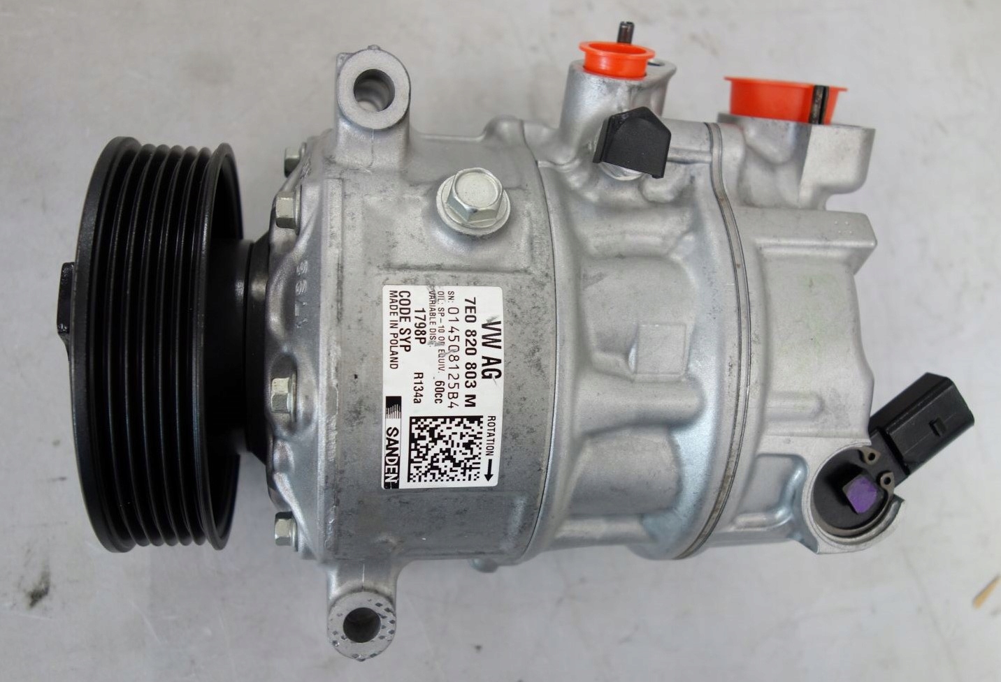 Компрессор VW Amarok T5 T6 2.0 TDI 7E0820803M