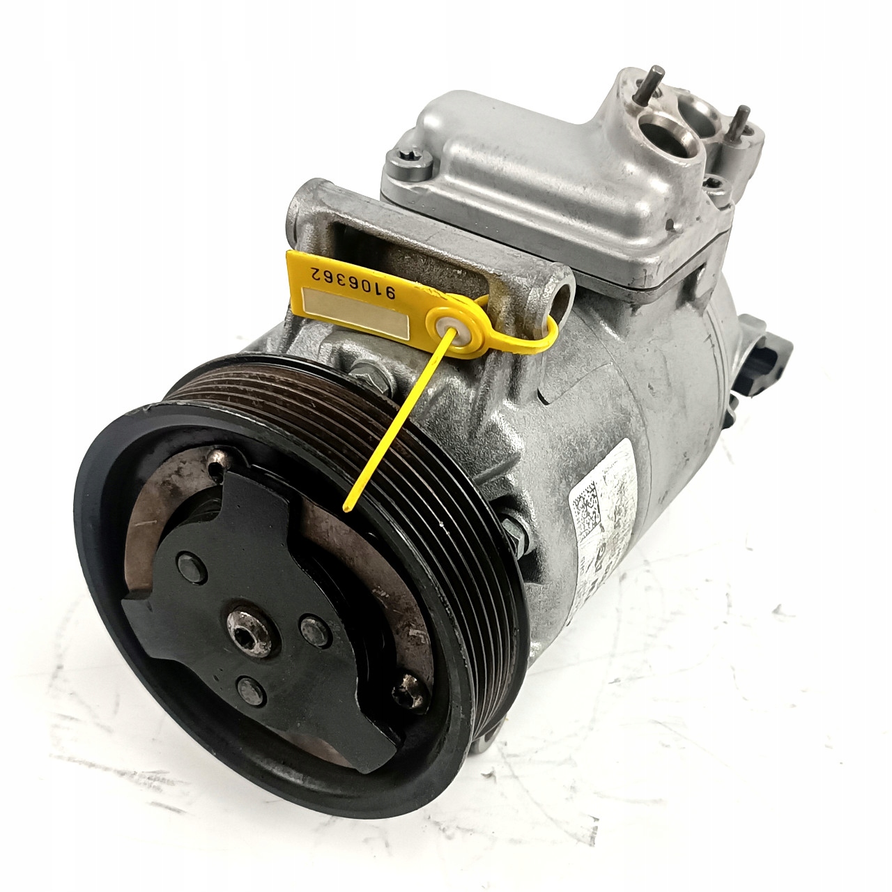 Компрессор кондиционера 5n0820803a Audi VW Skoda